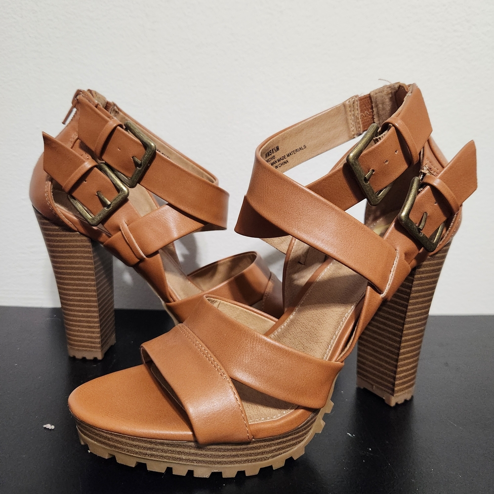 NEW Report Tan Platform Heels with Buckle Detail